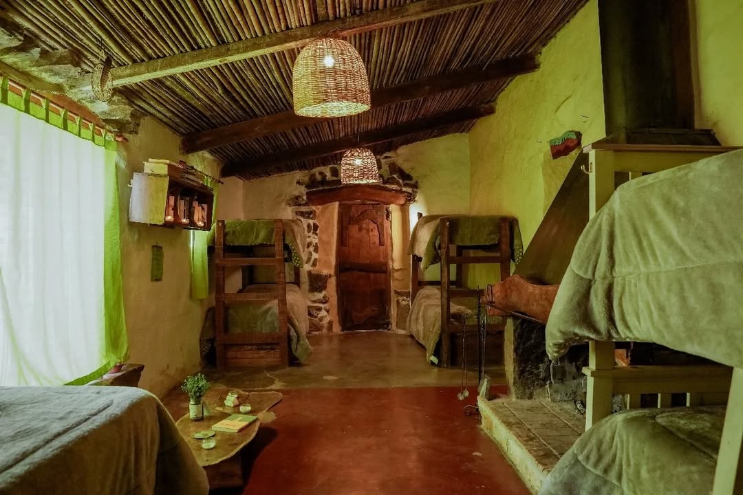 Habitaciones · Ropa blanca y toallón incluidos